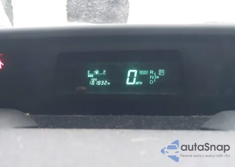 2005 Toyota Prius z USA, uszkodzony, nr VIN JTDKB20U353101301